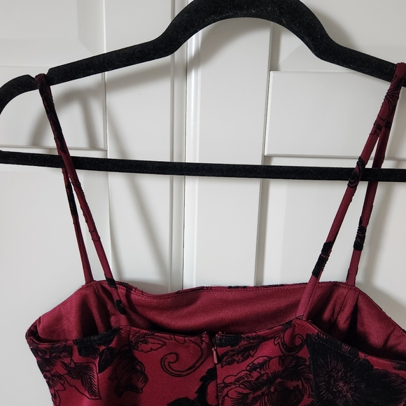 MIND CODE Red floral red burgundy Size L - Picture 2 of 7